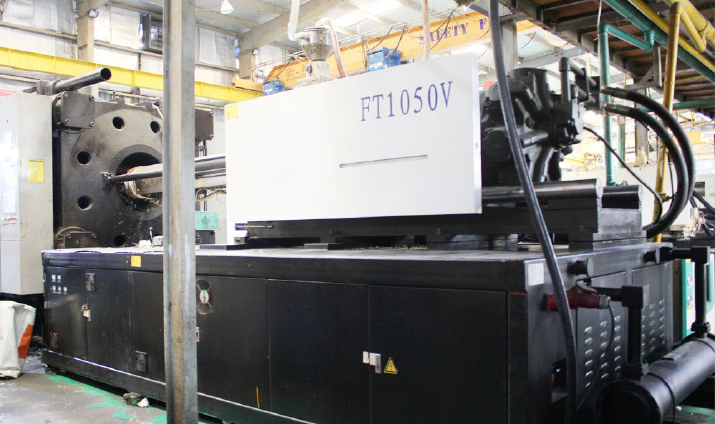 MÁY ÉP NHỰA 1050 TẤN FORSTAR